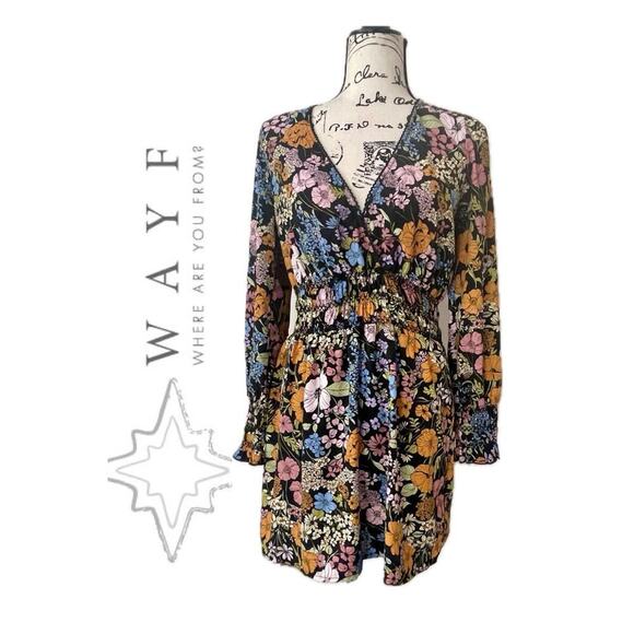 WAYF MINI DRESS SMOCKED RUCHED WAIST LONG SLEEVE SZ S AESTHETIC CORE BLACK WHITE - Picture 1 of 16